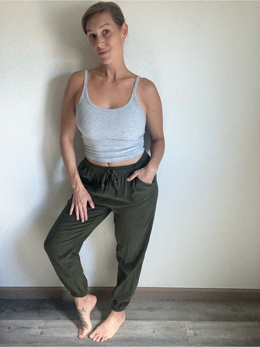PINK Victoria’s Secret Pull On Casual Joggers Olive Green Medium